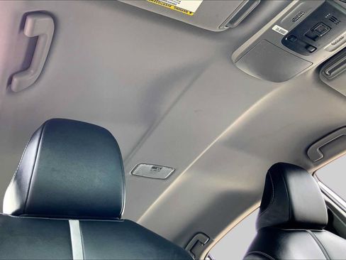 Used 2023 Toyota Camry SE FWD image 14