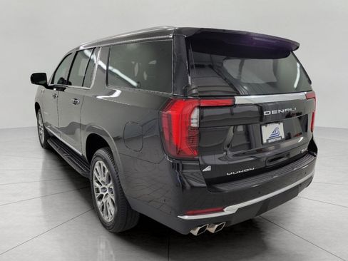 Used 2025 GMC Yukon XL Denali AWD/4WD image 20