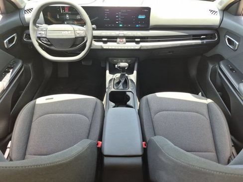 Used 2025 Kia K4 FWD image 25