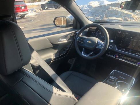 New 2026 Chevrolet Equinox LT w/ Convenience Package II image 14