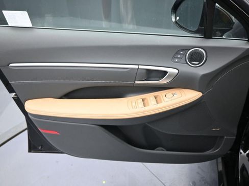 New 2025 Hyundai Sonata Limited image 20