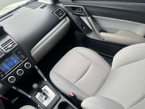 Used 2018 Subaru Forester 2.5i w/ Alloy Wheel Package image 29