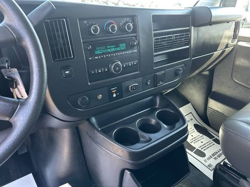 Used 2017 Chevrolet Express 2500 RWD image 11