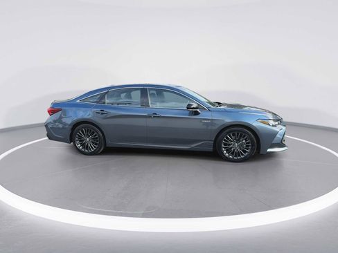 Certified 2019 Toyota Avalon XSE image 9