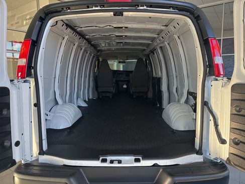 New 2025 Chevrolet Express 2500 Extended w/ Enhanced Convenience Package image 11