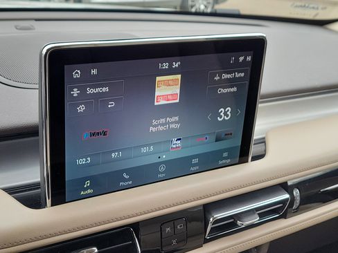 Used 2023 Lincoln Aviator Standard w/ Premium Package image 26