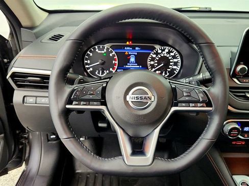 Used 2021 Nissan Altima 2.5 SR AWD/4WD image 14