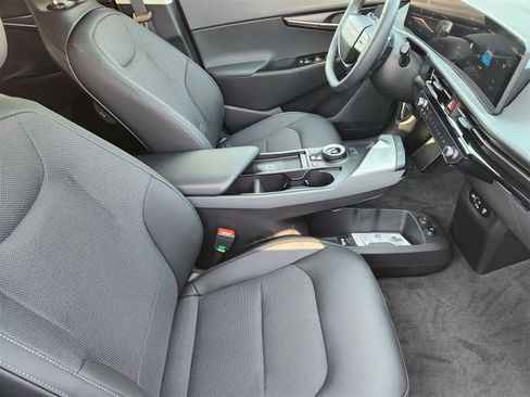 New 2025 Kia EV6 Light w/ Light LR Technology Package image 12