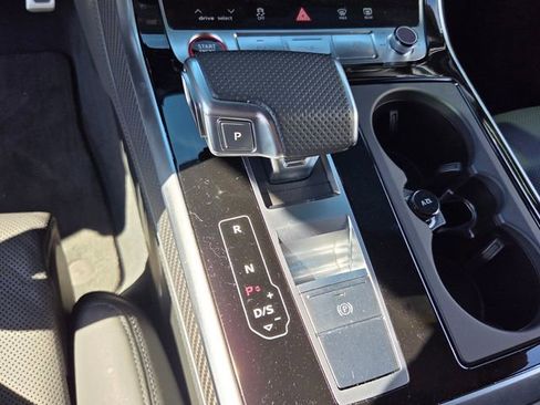 Used 2024 Audi RS Q8 4.0T image 28