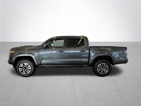 Used 2023 Toyota Tacoma TRD Sport w/ Black Out Package (TMS) AWD/4WD image 11