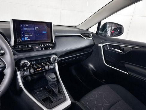 Used 2025 Toyota RAV4 XLE w/ Convenience Package image 19