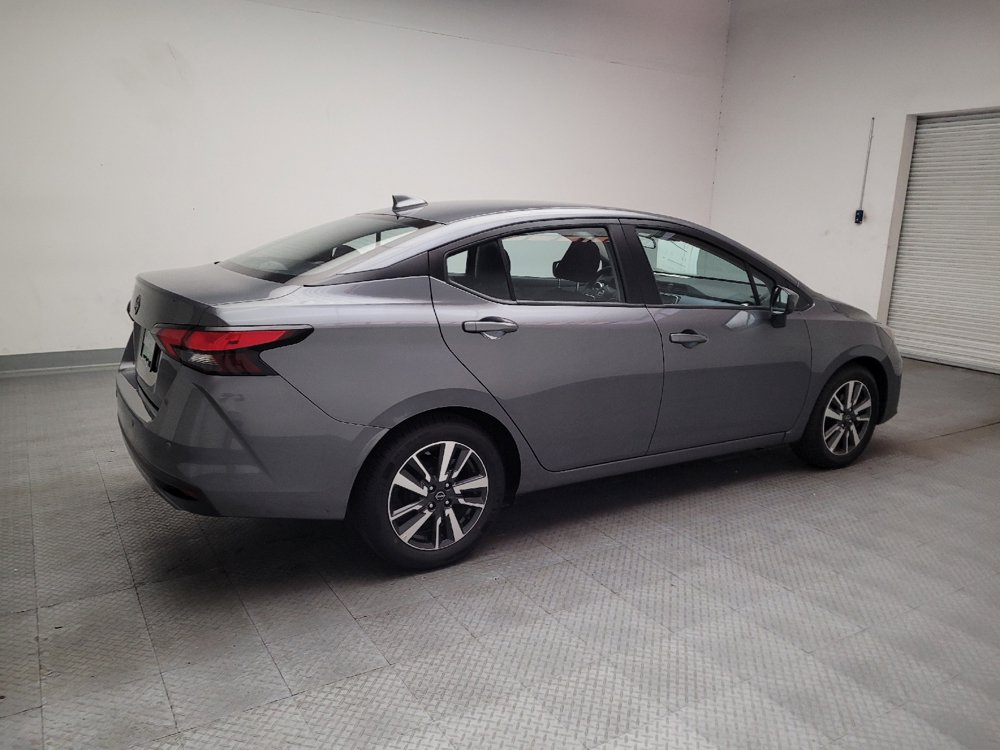 Used 2025 Nissan Versa SV FWD image 10