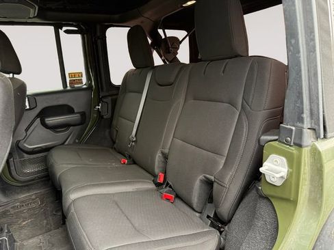 Used 2022 Jeep Wrangler Unlimited Sport image 13