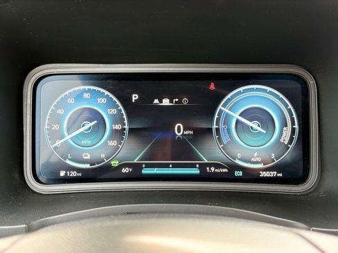 Used 2023 Hyundai Kona Limited image 10