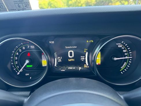 Used 2021 Jeep Wrangler Unlimited Rubicon 4xe w/ Cold Weather Group AWD/4WD image 21