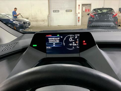 Used 2024 Toyota Prius XLE image 26