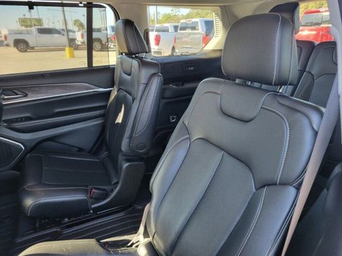 Used 2023 Jeep Grand Cherokee L Limited w/ Luxury Tech Group II image 26