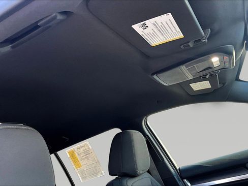 Used 2025 GMC Terrain Elevation image 19