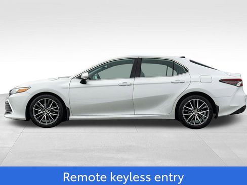 Used 2023 Toyota Camry XLE w/ Cold Weather Package image 4