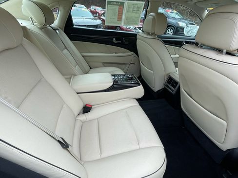 Used 2014 Hyundai Equus Signature image 27