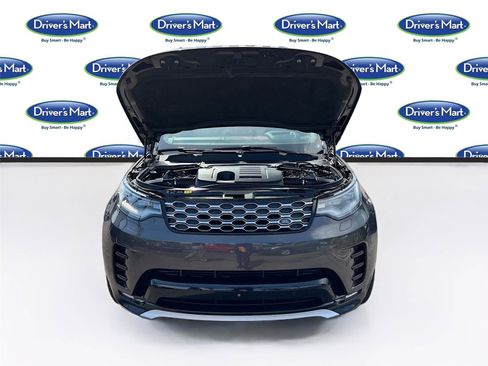 Used 2024 Land Rover Discovery Metropolitan Edition AWD/4WD image 35