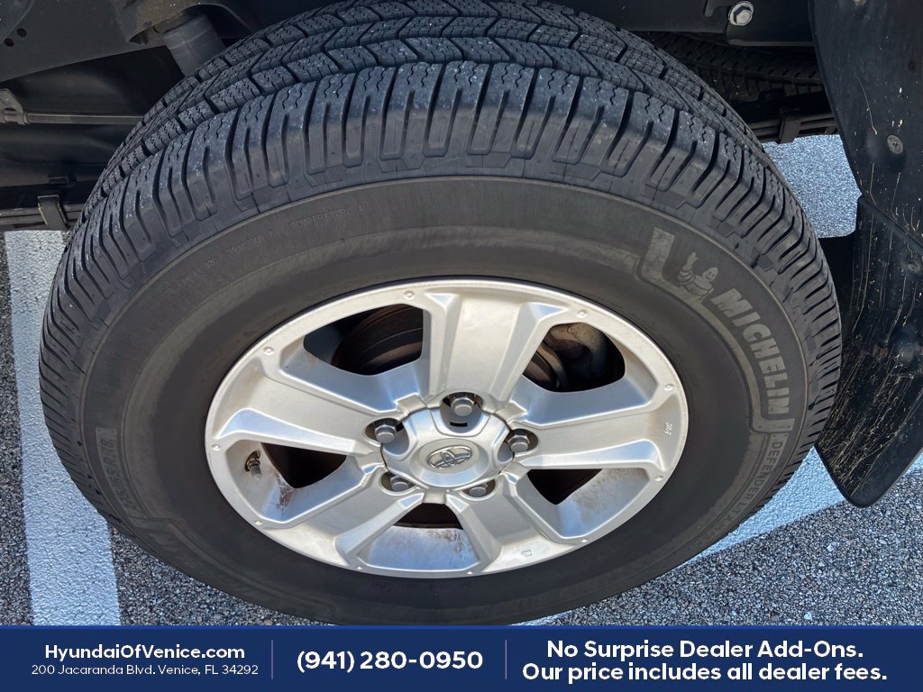 Used 2019 Toyota Tundra SR5 w/ SR5 Upgrade Package AWD/4WD image 12