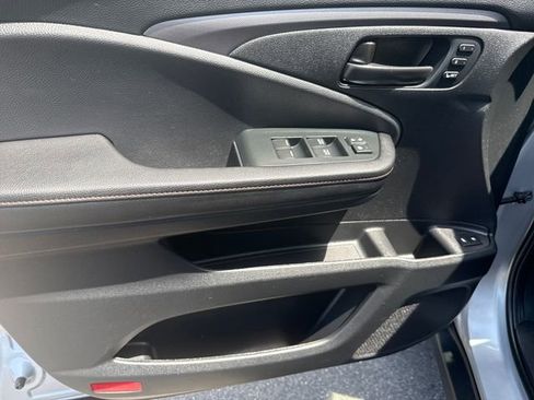 Certified 2023 Honda Passport TrailSport image 9