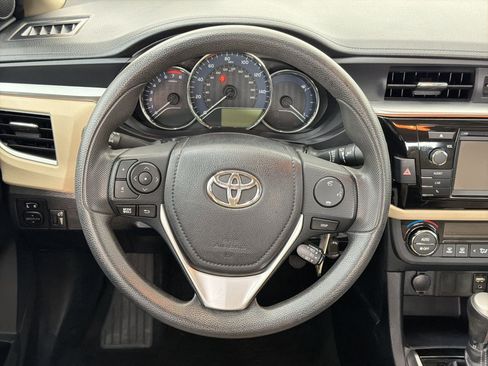 Used 2016 Toyota Corolla LE FWD image 15