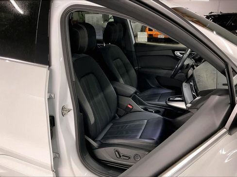 Used 2023 Audi Q4 e-tron Premium Plus w/ Premium Plus image 10