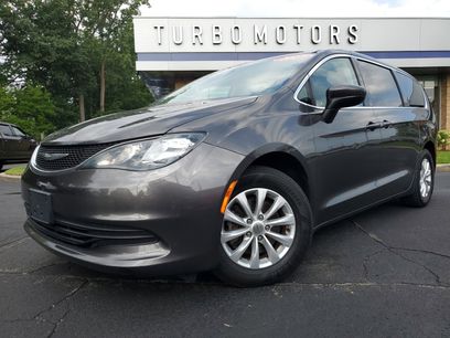 Used 2017 Chrysler Pacifica Touring w/ Tire & Wheel Group