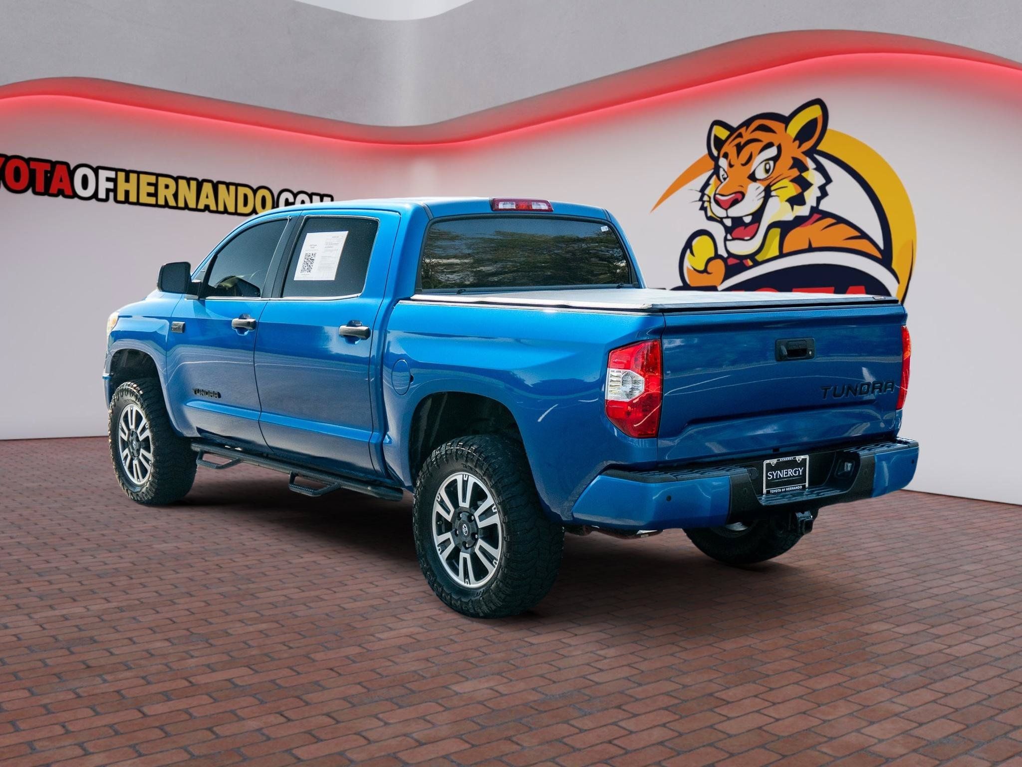 Used 2018 Toyota Tundra SR5 AWD/4WD image 8