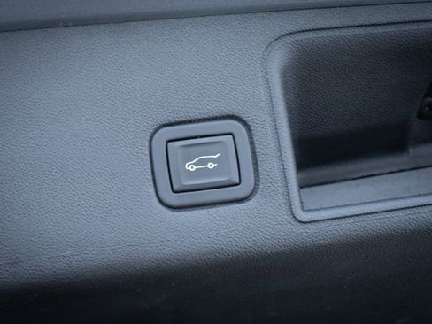 Used 2023 GMC Terrain AT4 image 10