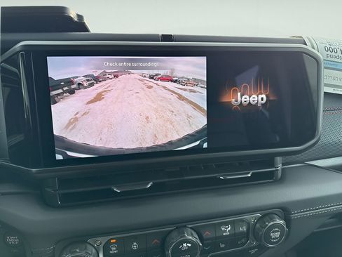 New 2026 Jeep Wrangler Unlimited Rubicon w/ Steel Bumper Group AWD/4WD image 15