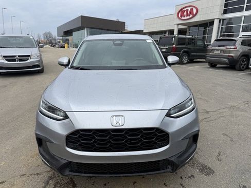 Used 2024 Honda HR-V LX image 2