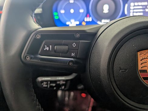 Used 2025 Porsche Macan Electric image 33