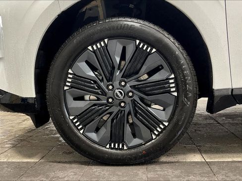 Certified 2026 Nissan Murano Platinum w/ Cargo Package image 7