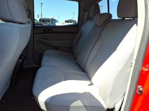 Used 2015 Toyota Tacoma PreRunner w/ SR5 Package RWD image 10