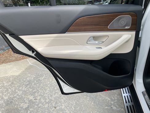 Certified 2023 Mercedes-Benz GLE 450 4MATIC image 37