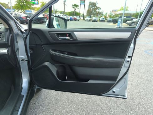 Used 2017 Subaru Outback 2.5i Premium image 35