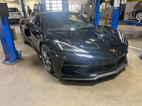 Used 2023 Chevrolet Corvette Stingray Preferred Cpe w/ 2LT RWD image 31
