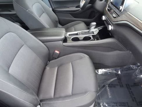 Used 2023 Nissan Altima 2.5 SV FWD image 11