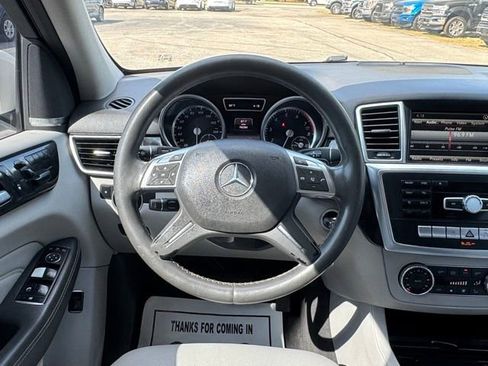 Used 2015 Mercedes-Benz ML 350 4MATIC w/ Premium 1 Package image 19