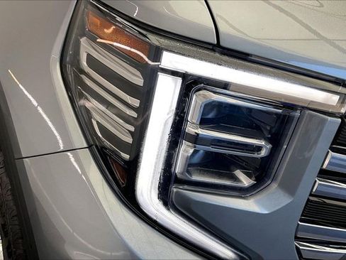 Used 2024 GMC Sierra 1500 SLT w/ SLT Premium Plus Package image 28