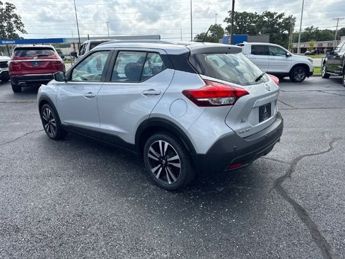 Used 2020 Nissan Kicks SV FWD image 6