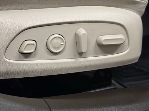 Used 2017 Buick LaCrosse Premium w/ Dynamic Driver Package image 30