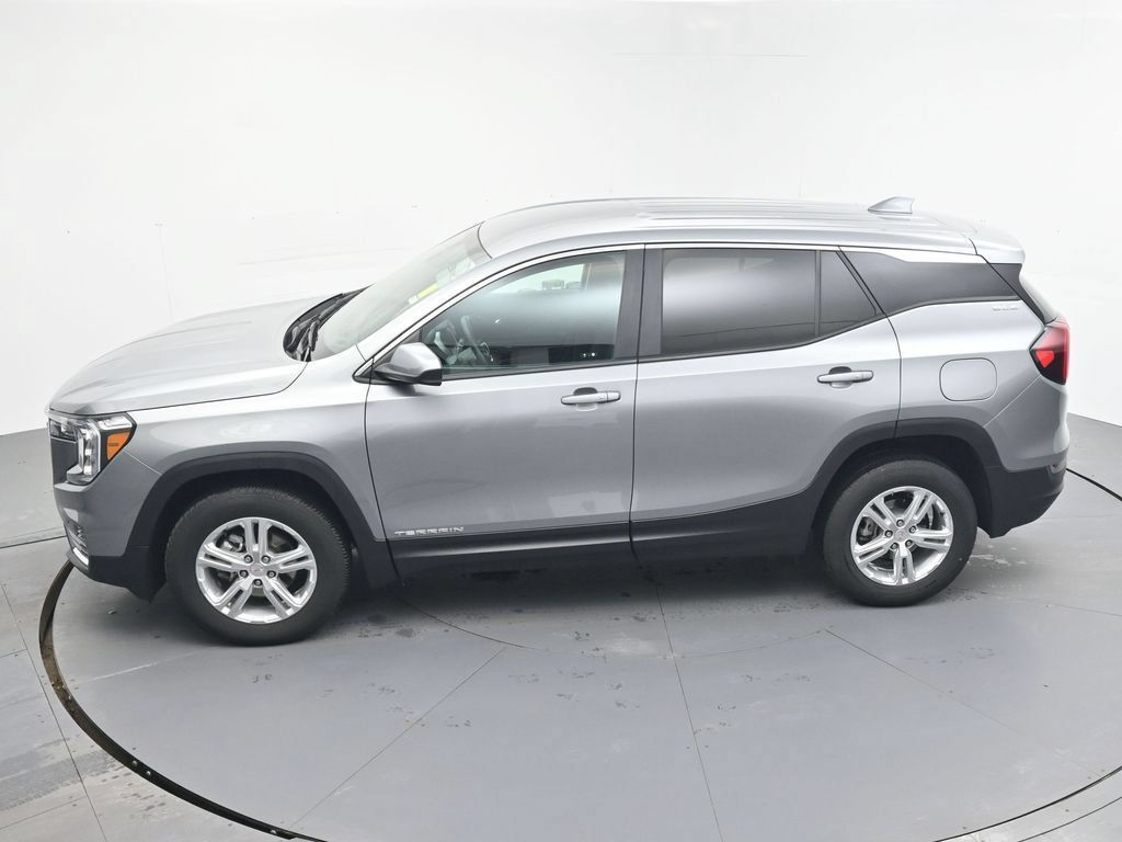 Used 2024 GMC Terrain SLE AWD/4WD image 28