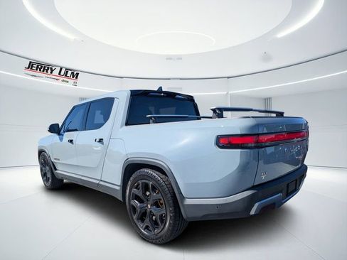 Used 2023 Rivian R1T Adventure image 5