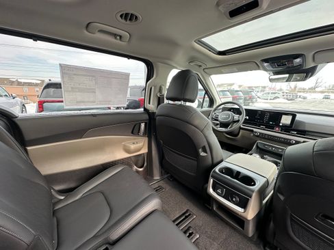 New 2026 Kia Carnival SX image 22