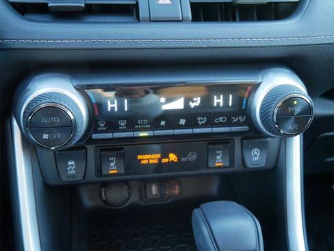 Certified 2022 Toyota RAV4 XLE image 20