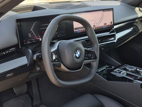 Certified 2024 BMW 530i xDrive w/ Premium Package image 13